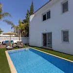 Holiday home Sunnyvillas: 3br Family Villa☆private Pool *