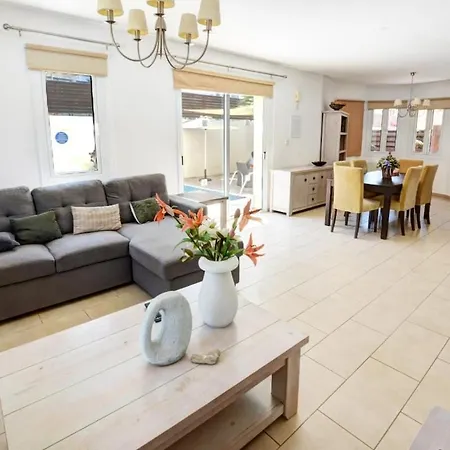 Nyaraló Sunnyvillas: 3br Family Villa☆private Pool