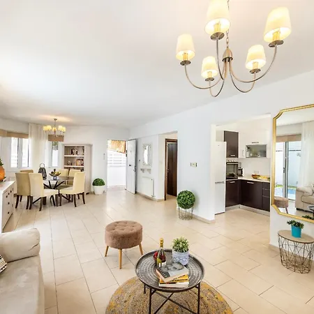 Sunnyvillas: 3br Family Villa☆private Pool * Protaras