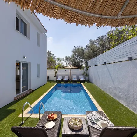 Sunnyvillas: 3br Family Villa☆private Pool *